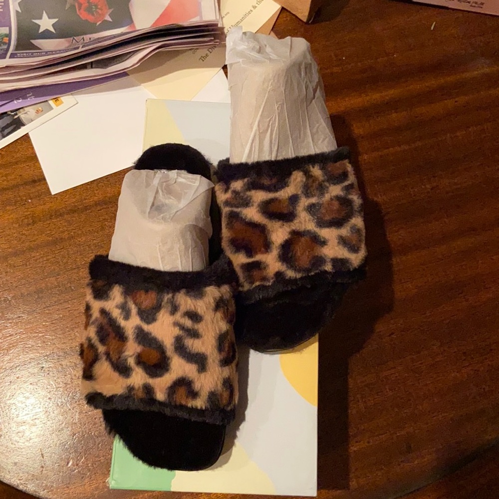 Earth Origins Brown Cheetah Fur Slides